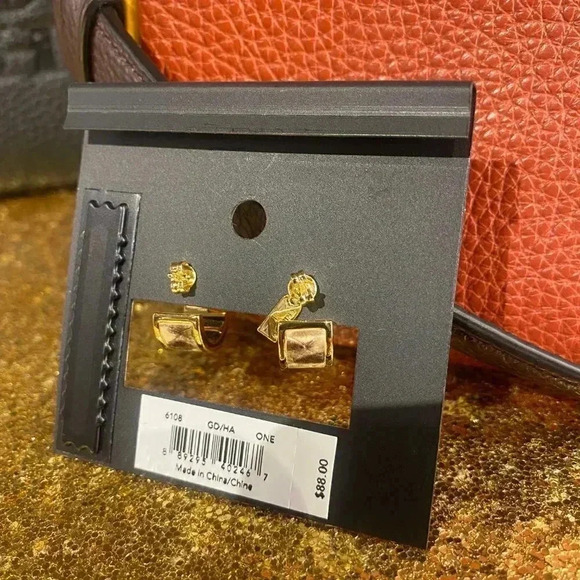 COACH HUGGIE EARRINGS 6108 GD/HA - Picture 3 of 4